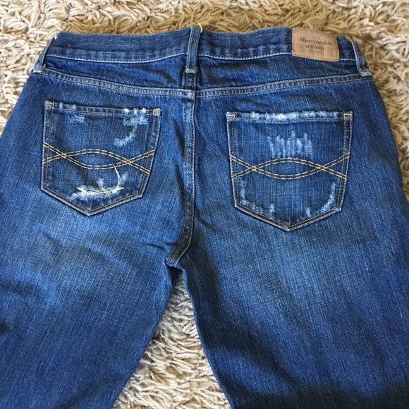 Abercrombie and Fitch New York distressed jeans - Picture 5 of 7